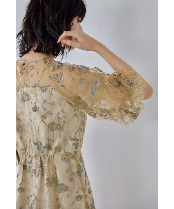 {"color":"\u30a4\u30a8\u30ed\u30fc","info":"model\uff1aH166cm size\uff1aM"}