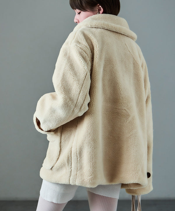 {"color":"\u30e9\u30a4\u30c8\u30d9\u30fc\u30b8\u30e5","info":"model\uff1aH158cm size\uff1aM"}