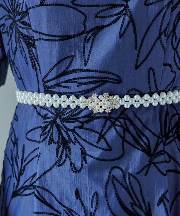 {"color":"\u30b4\u30fc\u30eb\u30c9","info":""}