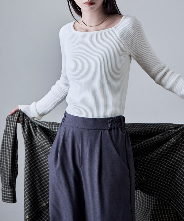 {"color":"\u30aa\u30d5\u30db\u30ef\u30a4\u30c8","info":"model\uff1aH163cm size\uff1aM"}