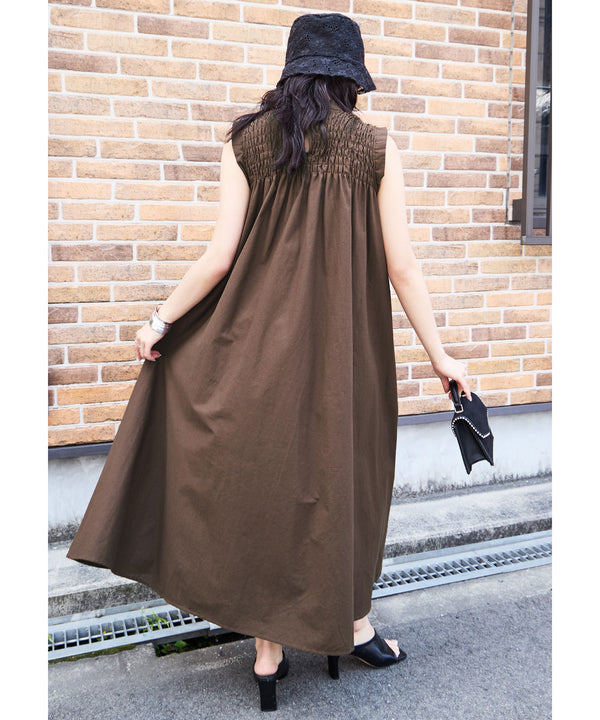 {"color":"\u30d6\u30e9\u30a6\u30f3","info":"model\uff1aH157cm size\uff1aM"}