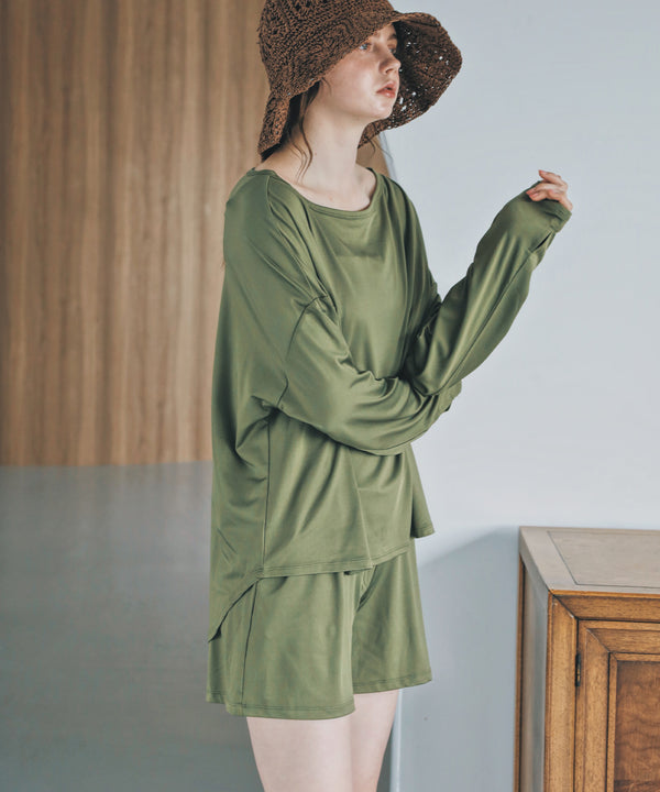 {"color":"\u30ab\u30fc\u30ad","info":"model\uff1aH166cm size\uff1aM-L"}