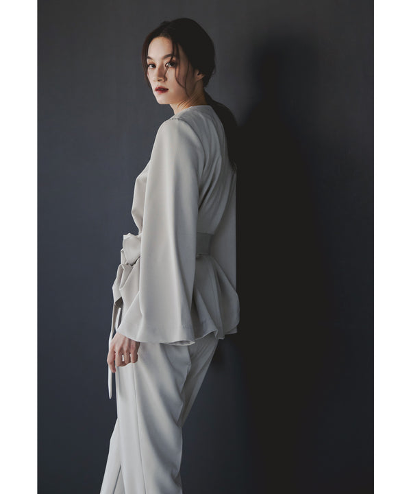 {"color":"\u30d9\u30fc\u30b8\u30e5","info":"model\uff1aH165cm size\uff1aM"}