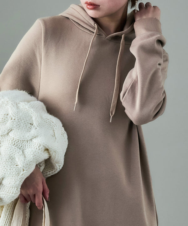 {"color":"\u30b0\u30ec\u30fc\u30b8\u30e5","info":"model\uff1aH158cm size\uff1aM"}