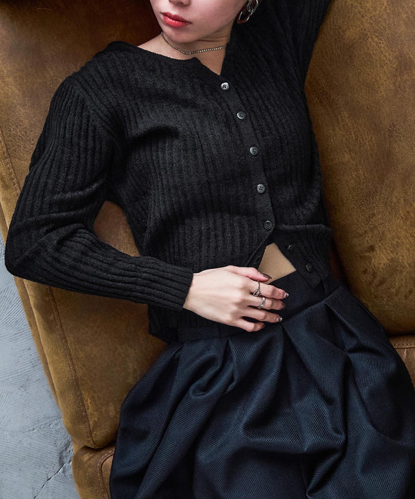 {"color":"\u30d6\u30e9\u30c3\u30af","info":"model\uff1aH158cm size\uff1aF"}