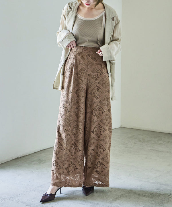 {"color":"\u30d9\u30fc\u30b8\u30e5","info":"model\uff1aH158cm size\uff1aM"}
