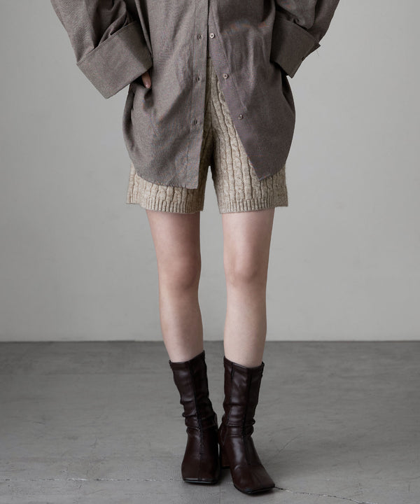 {"color":"\u30d9\u30fc\u30b8\u30e5","info":"model\uff1aH163cm size\uff1aF"}