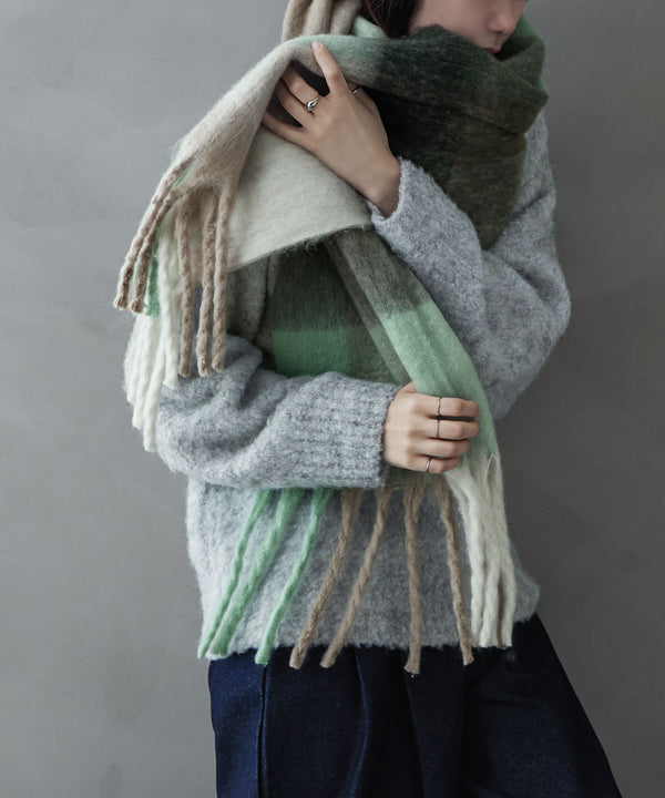 {"color":"\u30b0\u30ea\u30fc\u30f3","info":"model\uff1aH170cm size\uff1aF"}