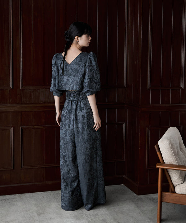 {"color":"\u30d6\u30eb\u30fc\u30b0\u30ec\u30fc","info":"model\uff1aH163cm size\uff1aM"}