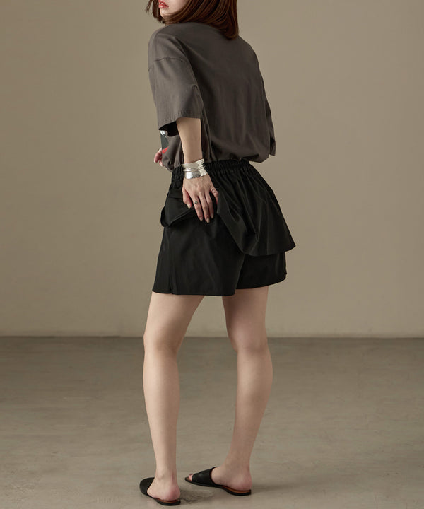{"color":"\u30d6\u30e9\u30c3\u30af","info":"model\uff1aH158cm size\uff1aM"}