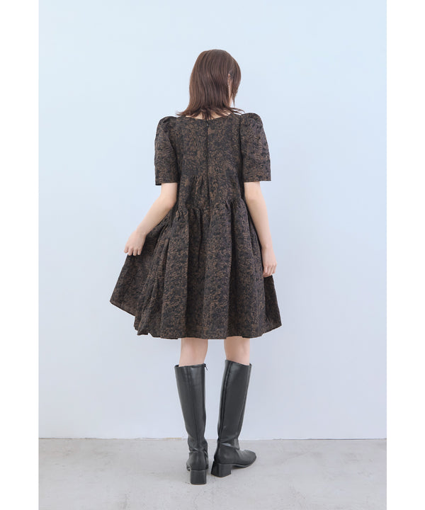 {"color":"\u30d6\u30e9\u30a6\u30f3","info":"model\uff1aH166cm size\uff1aM"}