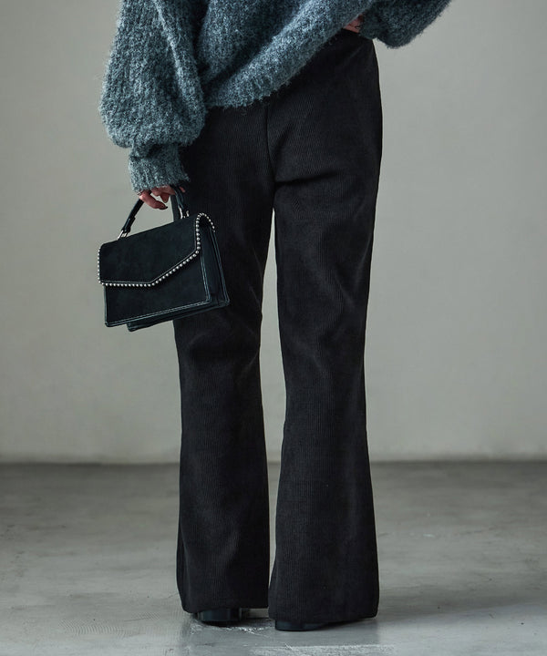 {"color":"\u30d6\u30e9\u30c3\u30af","info":"model\uff1aH158cm size\uff1aM"}