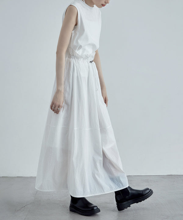 {"color":"\u30aa\u30d5\u30db\u30ef\u30a4\u30c8","info":"model\uff1aH170cm size\uff1aF"}