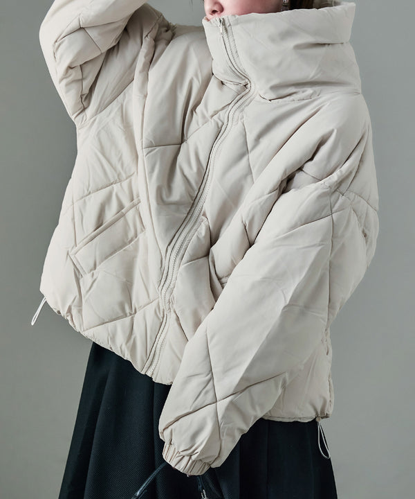 {"color":"\u30aa\u30d5\u30db\u30ef\u30a4\u30c8","info":"model\uff1aH158cm size\uff1aM"}