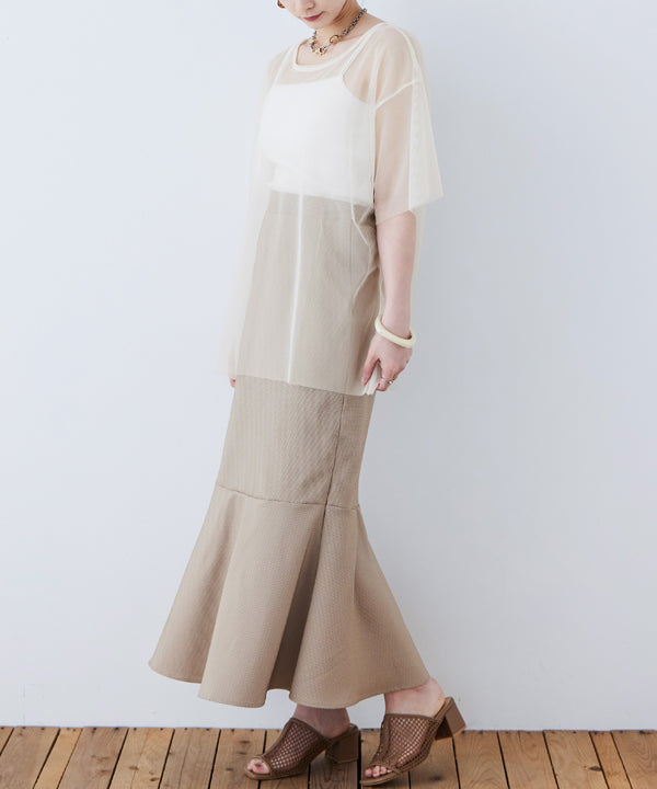 {"color":"\u30a2\u30a4\u30dc\u30ea\u30fc","info":""}