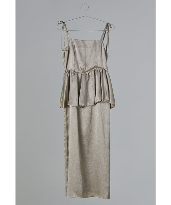 {"color":"\u30d9\u30fc\u30b8\u30e5","info":""}