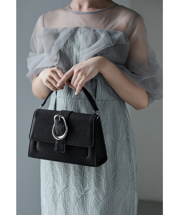 {"color":"\u30d6\u30e9\u30c3\u30af","info":""}