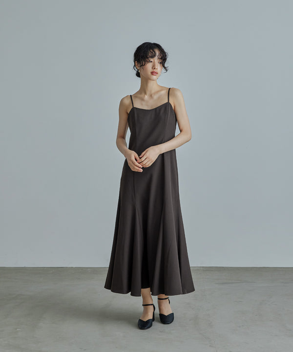 {"color":"\u30d6\u30e9\u30a6\u30f3","info":"model\uff1aH167cm size\uff1aM"}