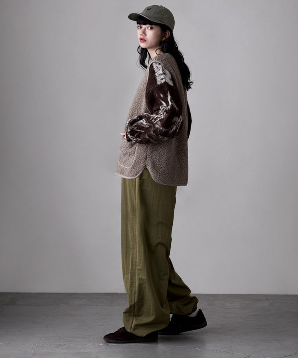 {"color":"\u30e2\u30ab","info":"model\uff1aH163cm size\uff1aM-L"}