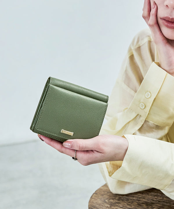 {"color":"\u30ab\u30fc\u30ad","info":""}