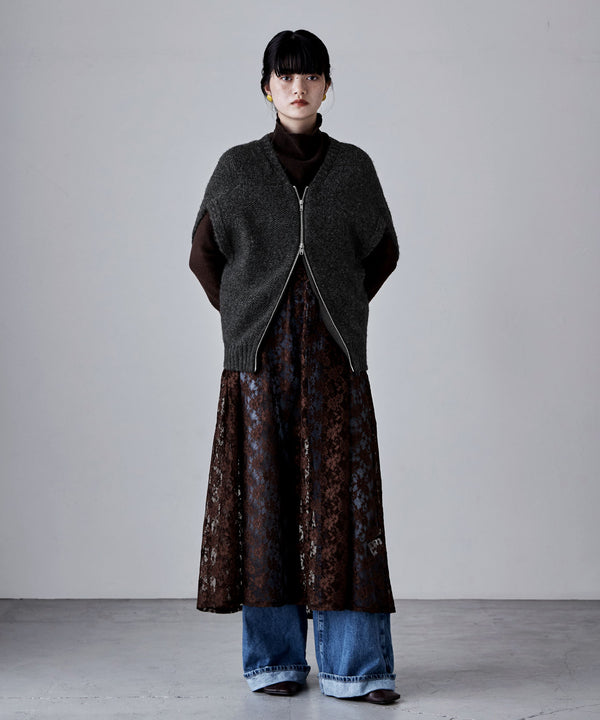 {"color":"\u30d6\u30e9\u30c3\u30af","info":"model\uff1aH163cm size\uff1aM"}