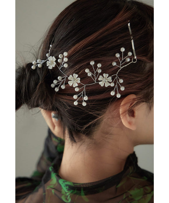 {"color":"\u30b7\u30eb\u30d0\u30fc","info":""}