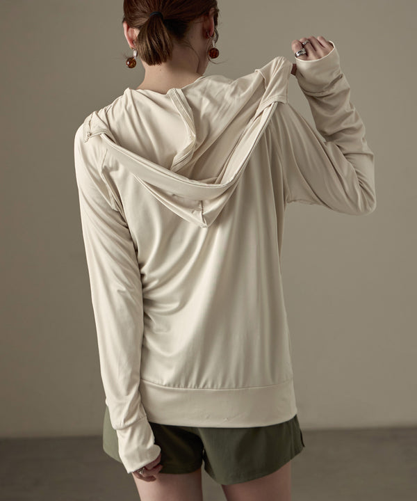 {"color":"\u30d9\u30fc\u30b8\u30e5","info":"model\uff1aH158cm size\uff1aM"}
