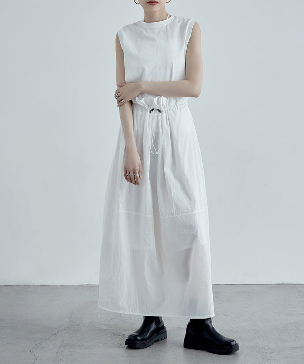 {"color":"\u30aa\u30d5\u30db\u30ef\u30a4\u30c8","info":"model\uff1aH170cm size\uff1aF"}