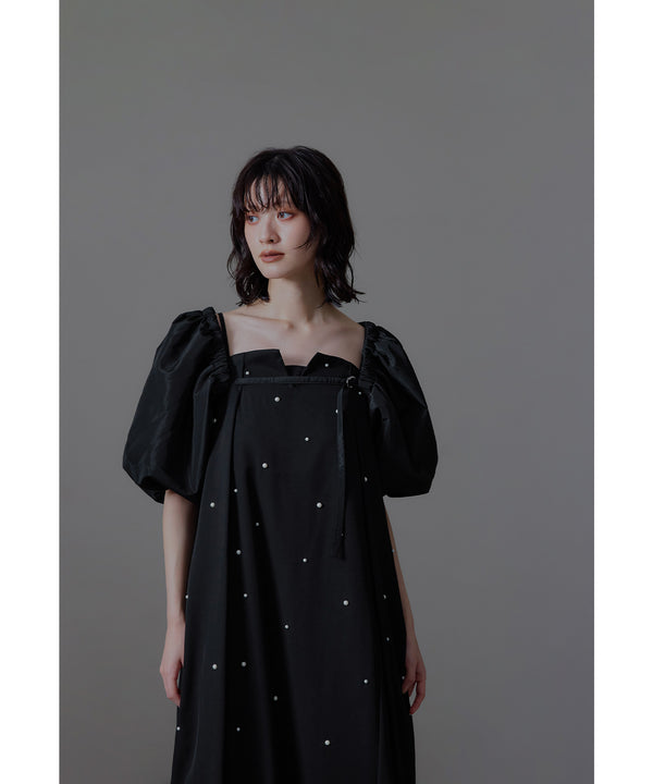 {"color":"\u30d6\u30e9\u30c3\u30af","info":"model\uff1aH166cm size\uff1aM"}