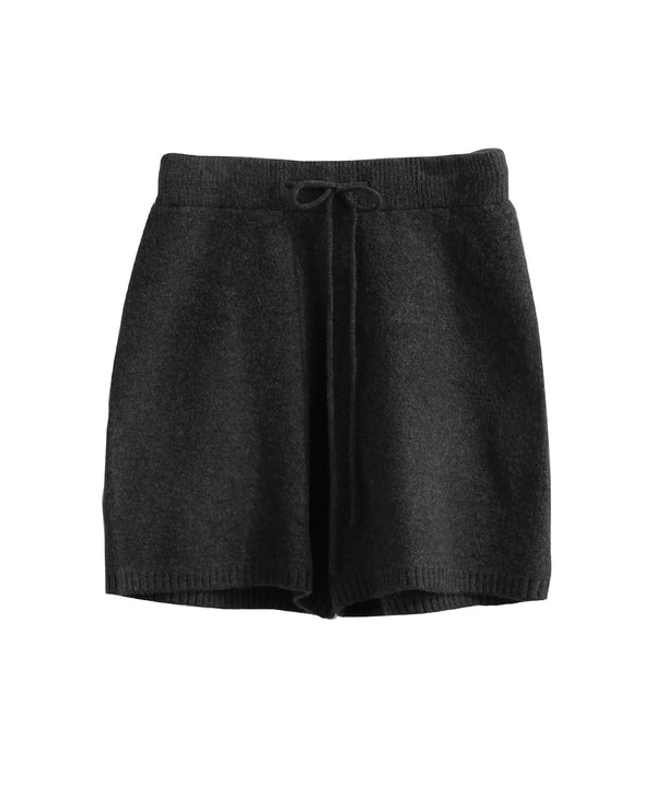 {"color":"\u30d6\u30e9\u30c3\u30af","info":"model\uff1aH158cm size\uff1aM"}