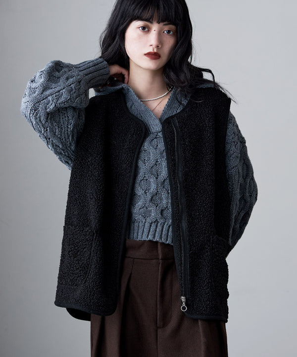 {"color":"\u30d6\u30e9\u30c3\u30af","info":"model\uff1aH163cm size\uff1aM-L"}