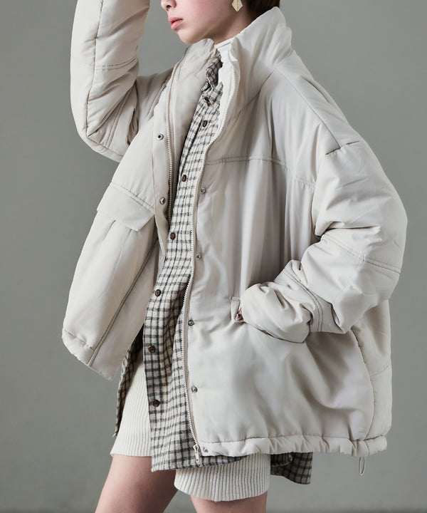 {"color":"\u30aa\u30d5\u30db\u30ef\u30a4\u30c8","info":"model\uff1aH158cm size\uff1aM"}