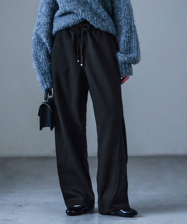 {"color":"\u30d6\u30e9\u30c3\u30af","info":"model\uff1aH158cm size\uff1aM"}