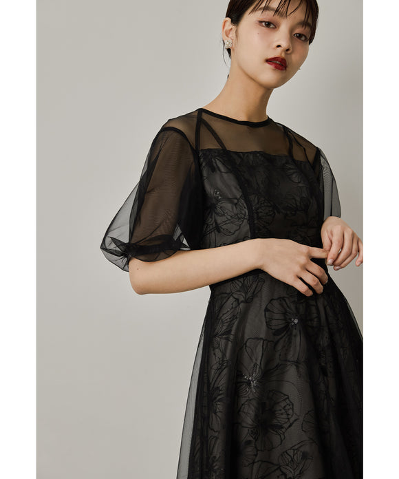 {"color":"\u30d6\u30e9\u30c3\u30af","info":"model\uff1aH161cm size\uff1aM"}