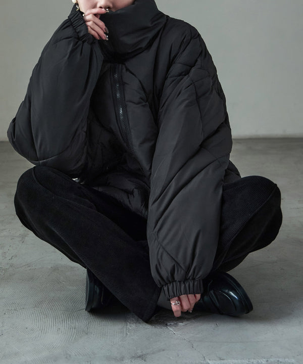 {"color":"\u30d6\u30e9\u30c3\u30af","info":"model\uff1aH158cm size\uff1aM"}