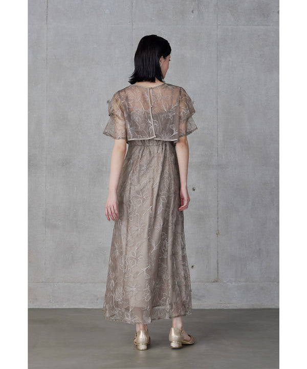 {"color":"\u30d9\u30fc\u30b8\u30e5","info":"model\uff1aH166cm size\uff1aM"}