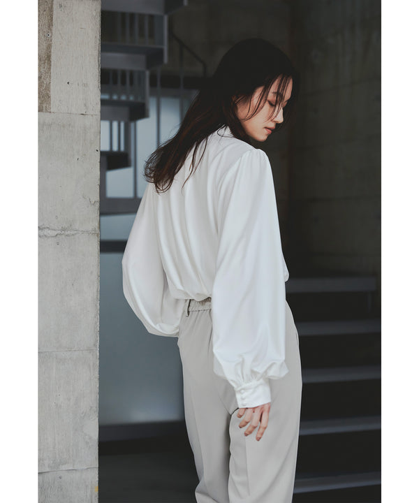 {"color":"\u30d9\u30fc\u30b8\u30e5","info":"model\uff1aH165cm size\uff1aM"}