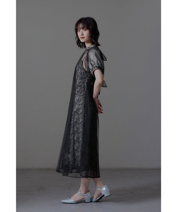 {"color":"\u30d6\u30e9\u30c3\u30af","info":"model\uff1aH166cm size\uff1aM"}