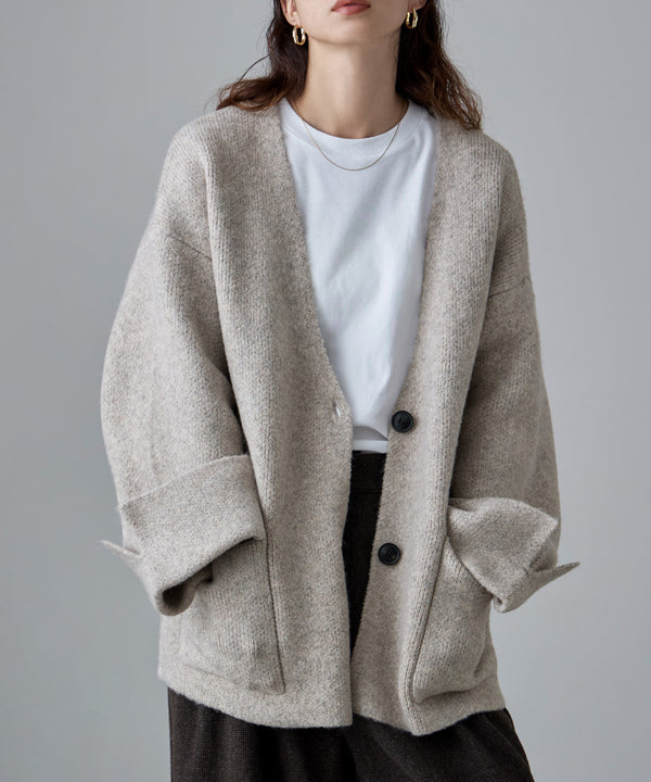 {"color":"\u30d9\u30fc\u30b8\u30e5","info":"model\uff1aH166cm size\uff1aM"}