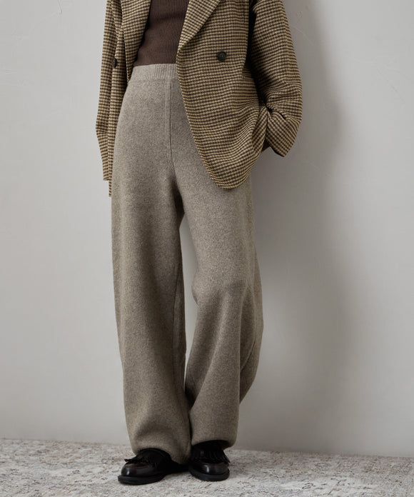 {"color":"\u30d6\u30e9\u30a6\u30f3","info":"model\uff1aH166cm size\uff1aF"}