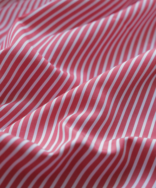 {"color":"\u30ec\u30c3\u30c9","info":"model\uff1aH158cm size\uff1aM"}