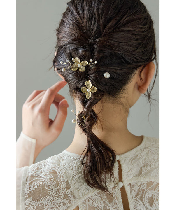 {"color":"\u30b4\u30fc\u30eb\u30c9","info":""}