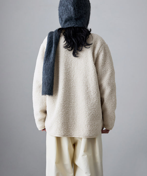 {"color":"\u30aa\u30d5\u30db\u30ef\u30a4\u30c8","info":"model\uff1aH163cm size\uff1aM-L"}