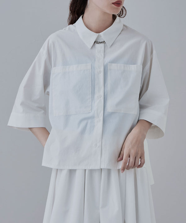 {"color":"\u30db\u30ef\u30a4\u30c8","info":"model\uff1aH166cm size\uff1aM"}
