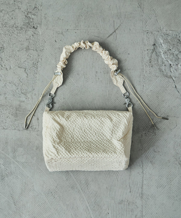 {"color":"\u30a2\u30a4\u30dc\u30ea\u30fc","info":"model\uff1aH158cm size\uff1aF"}