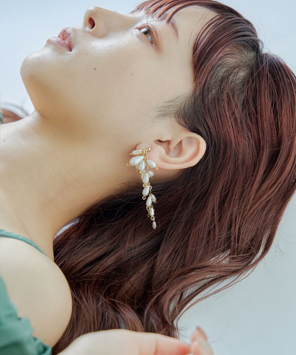 {"color":"\u30b4\u30fc\u30eb\u30c9","info":""}