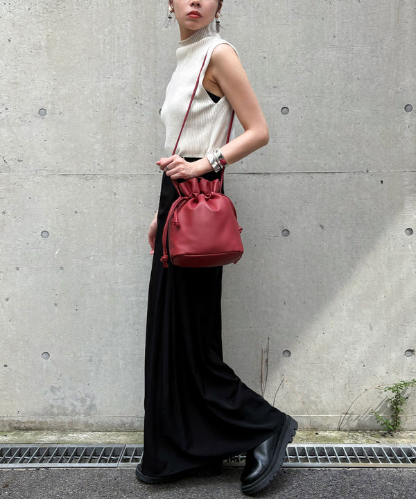 {"color":"\u30eb\u30fc\u30b8\u30e5","info":"model\uff1aH158cm size\uff1aF"}