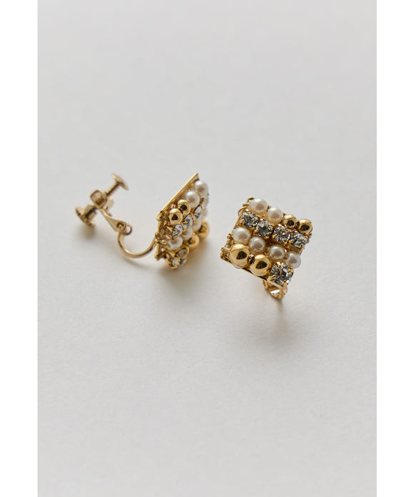 {"color":"\u30b4\u30fc\u30eb\u30c9","info":""}