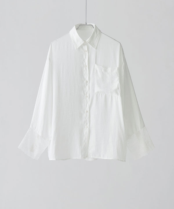 {"color":"\u30aa\u30d5\u30db\u30ef\u30a4\u30c8","info":""}