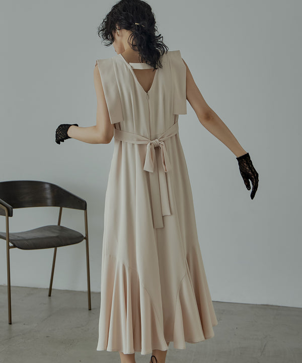 {"color":"\u30d9\u30fc\u30b8\u30e5","info":"model\uff1aH167cm size\uff1aM"}